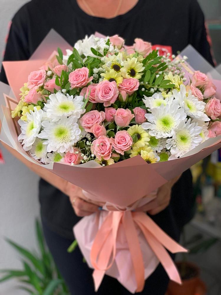 Букет цветов из: Розы и Хризантемы в Бутово