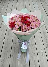 Букет цветов из:  Альстромерии в Бутово