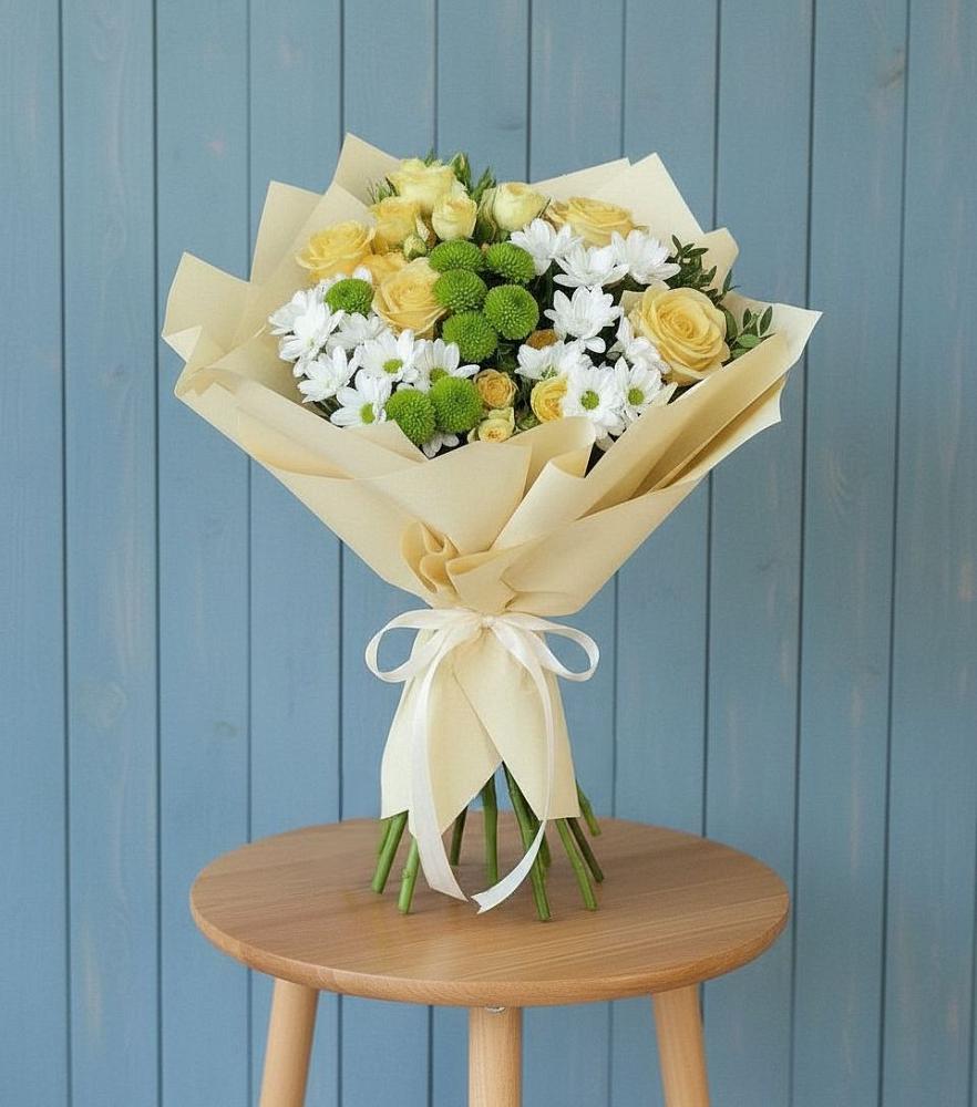 Букет цветов из: Хризантемы и Розы в Бутово