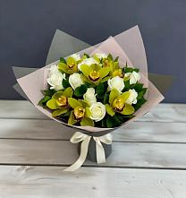 Букет цветов из:  Орхидеи и Розы в Бутово