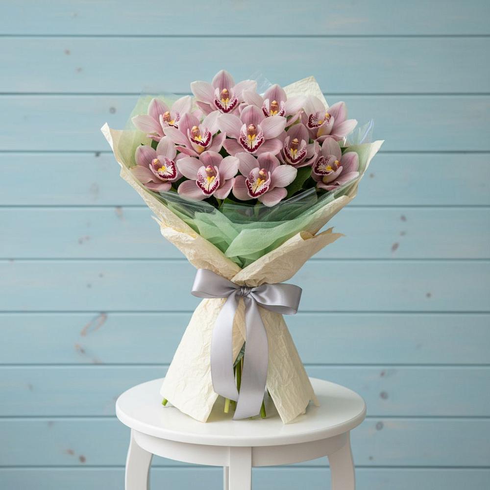 Букет цветов из: Орхидеи и Розы в Бутово