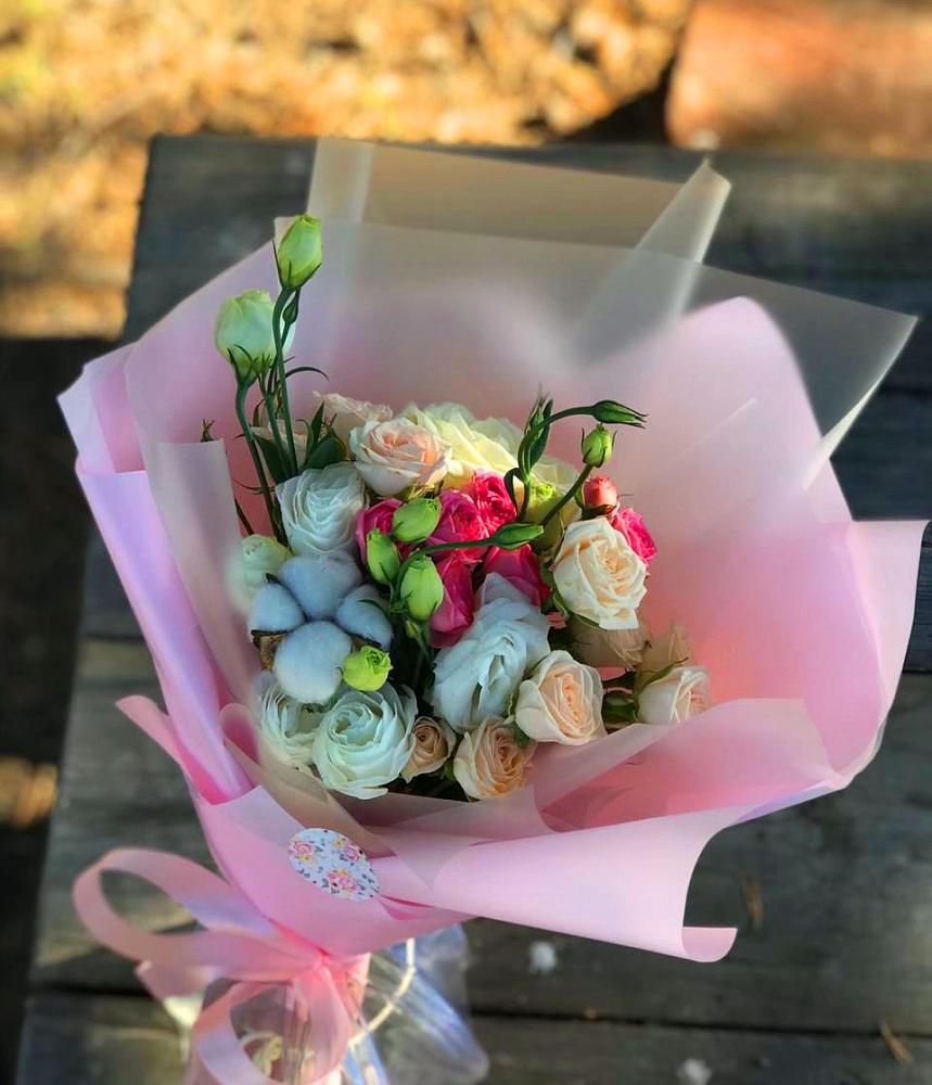 Букет цветов из: Розы и Лизиантусы в Бутово