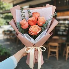 Букет цветов из:  Розы в Бутово