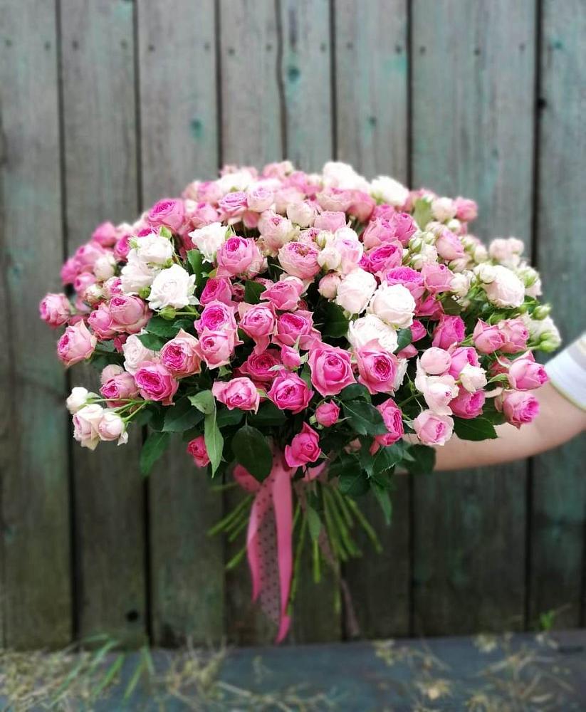 Букет Розовые кустовые розы Натали и Лав Лидия в Бутово