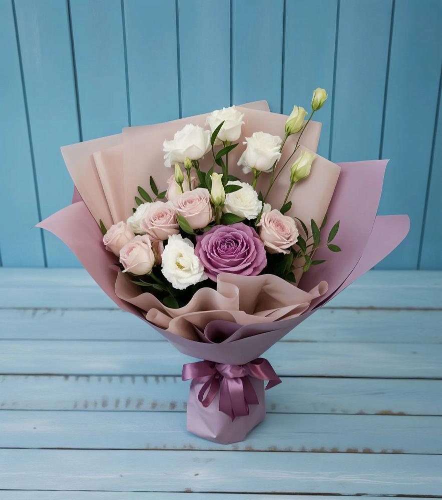 Букет цветов из: Розы и Лизиантусы в Бутово